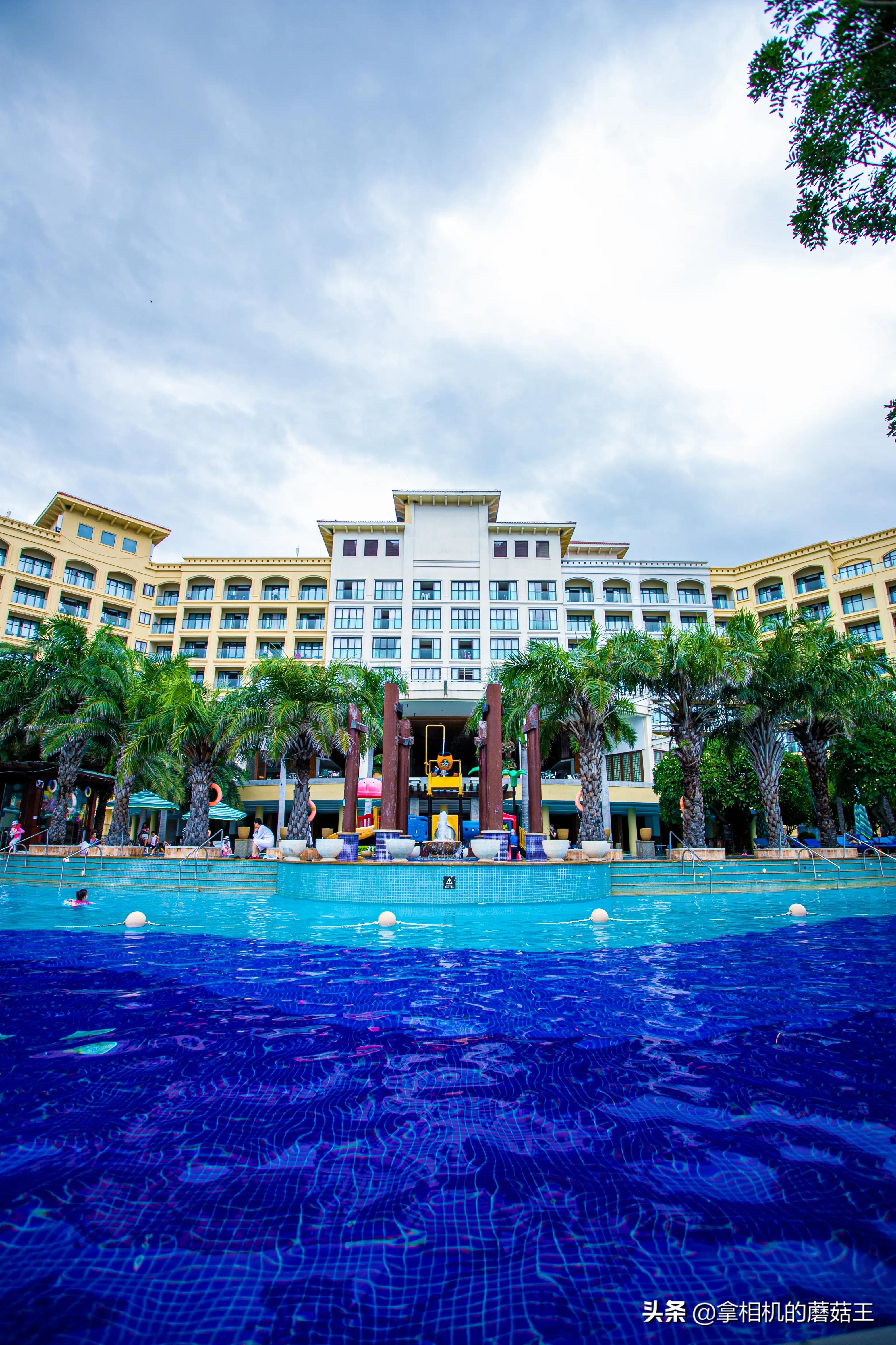 三亚住一个月的海景酒店,三亚比较好的海景酒店