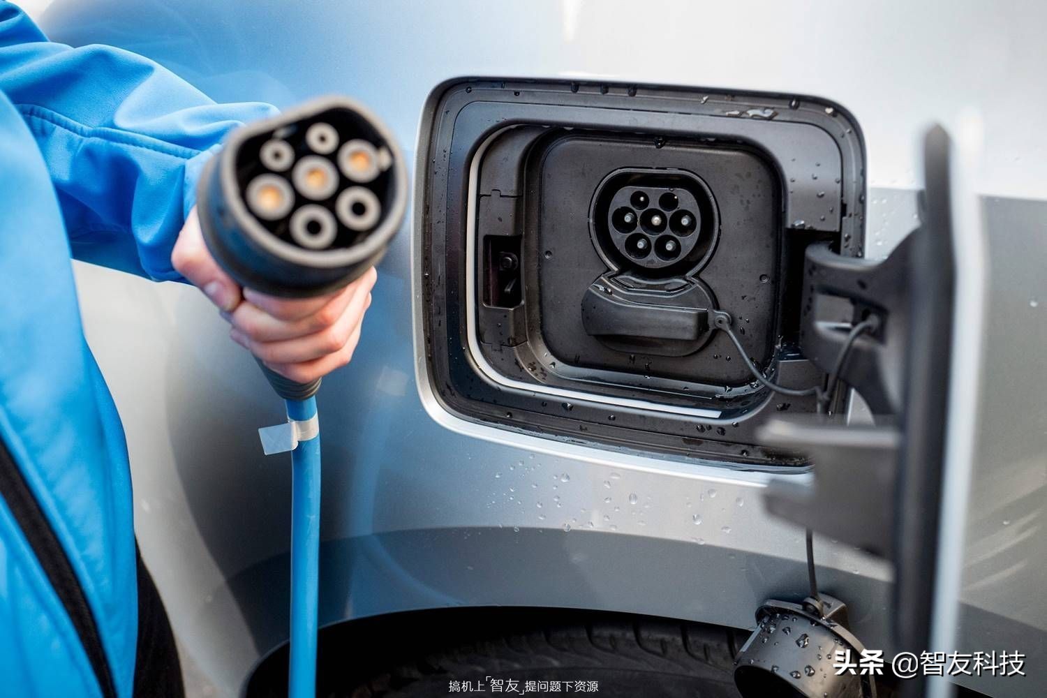 新能源新型燃料,新能源汽车中的氢燃料电池