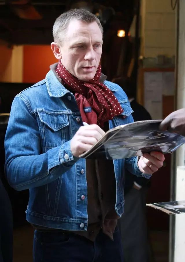 性价比超高的围巾品牌推荐,必入的大牌围巾品牌排行榜