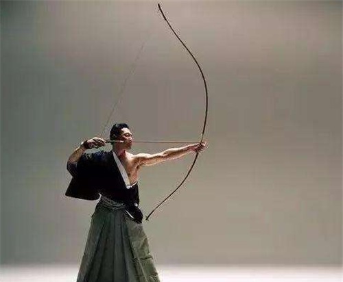 日本长弓的威力,1000磅的弓威力有多大