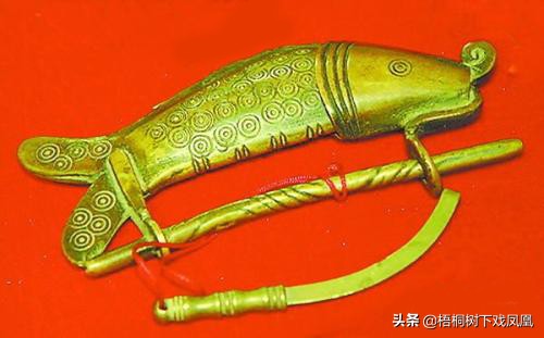 中国过去女子的“贞洁锁”，一般扣在裤腰上，使用很方便