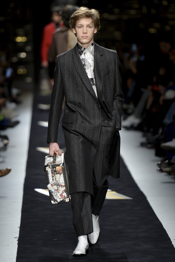 米兰时装周fendi2022春夏系列,米兰时装周2019秋冬fendi价钱