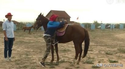 河南三名干部“落马”;读书真能当饭吃!河南这个高校餐厅背古诗送餐券