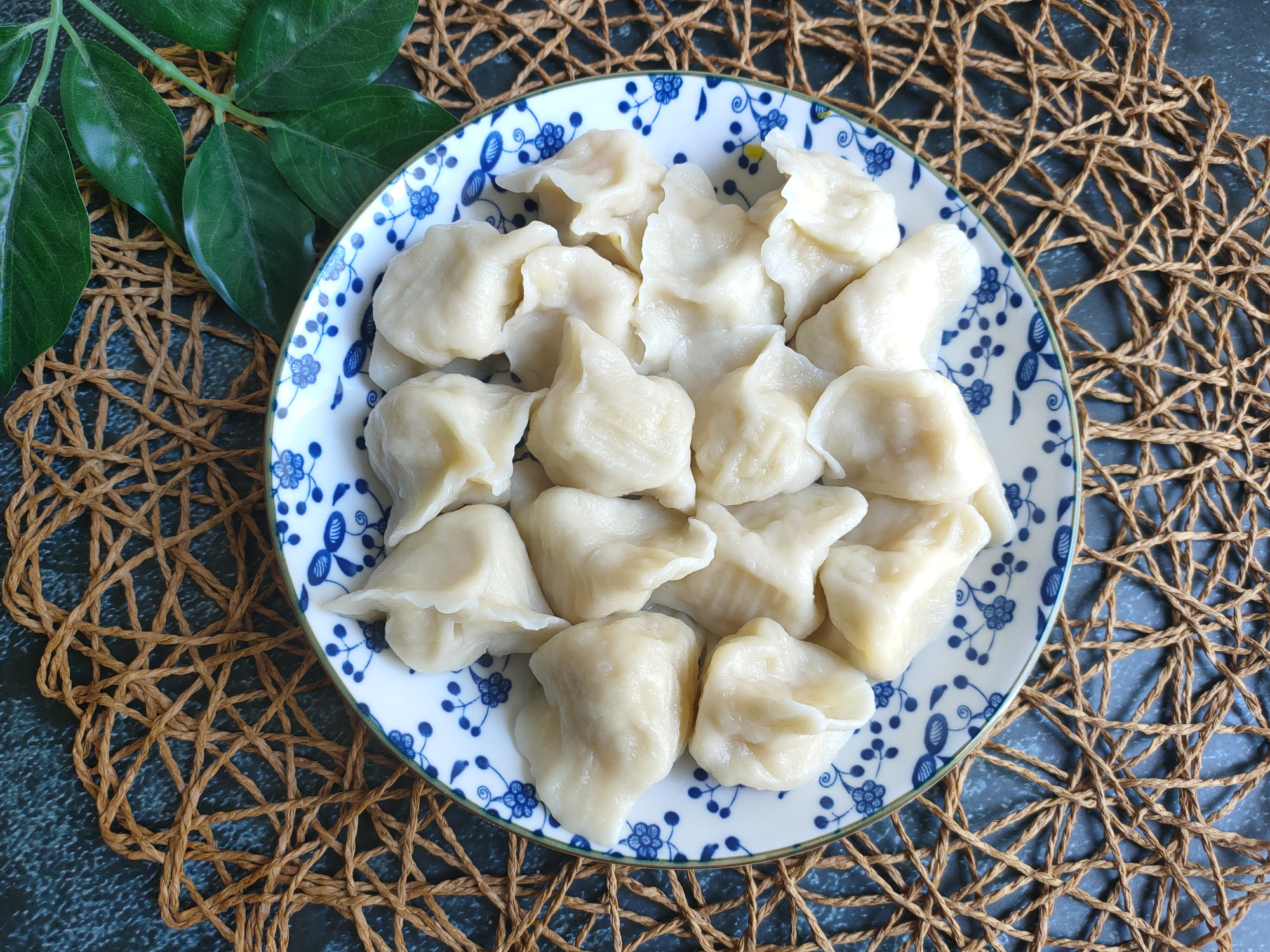 饺子素馅怎样做鲜美多汁,适合秋天吃的素馅饺子