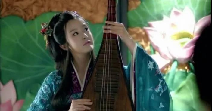 贝斯和吉他的区别懂吗,吉他和贝斯哪个更吸引人