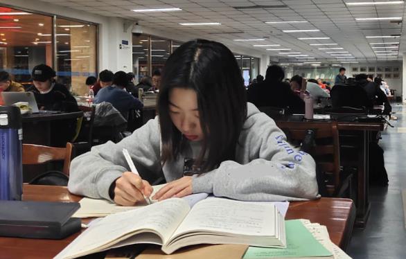 保研生确认录取后反悔怎么办？导师被放鸽子，一气之下上报教育部