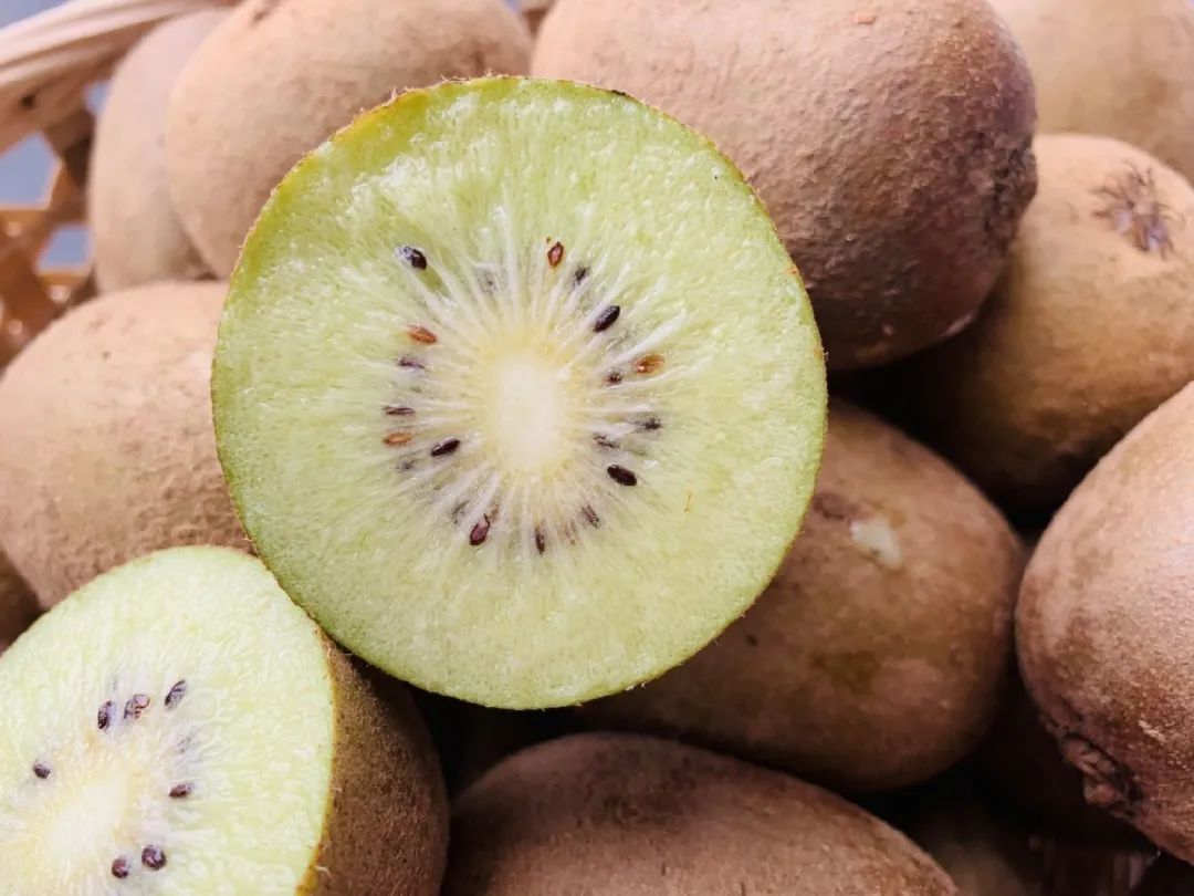 绿心、黄心、红心猕猴桃到底有啥区别?千万不要买错啦