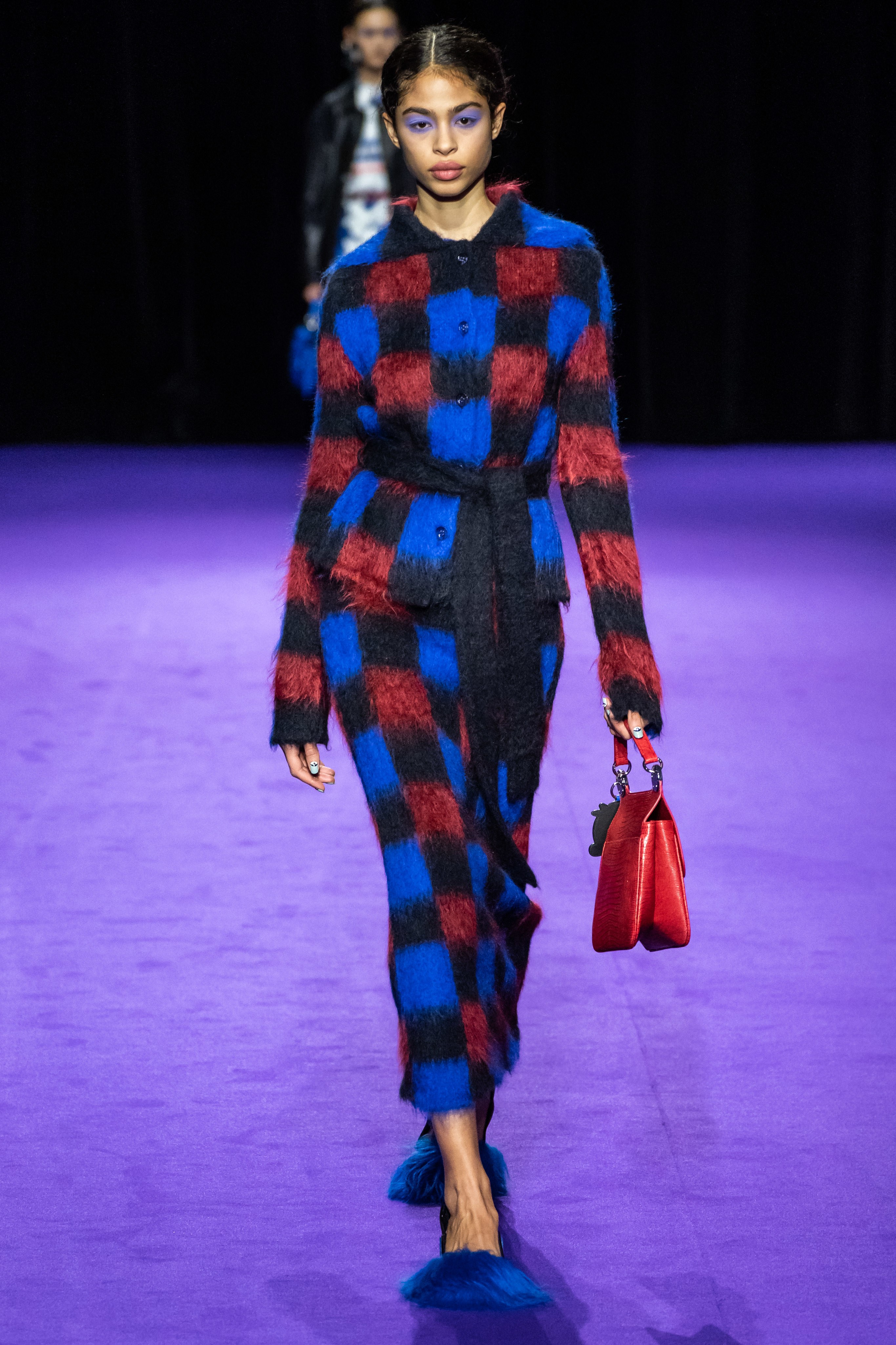 巴黎时装周kenzo,kenzo穿出时尚感