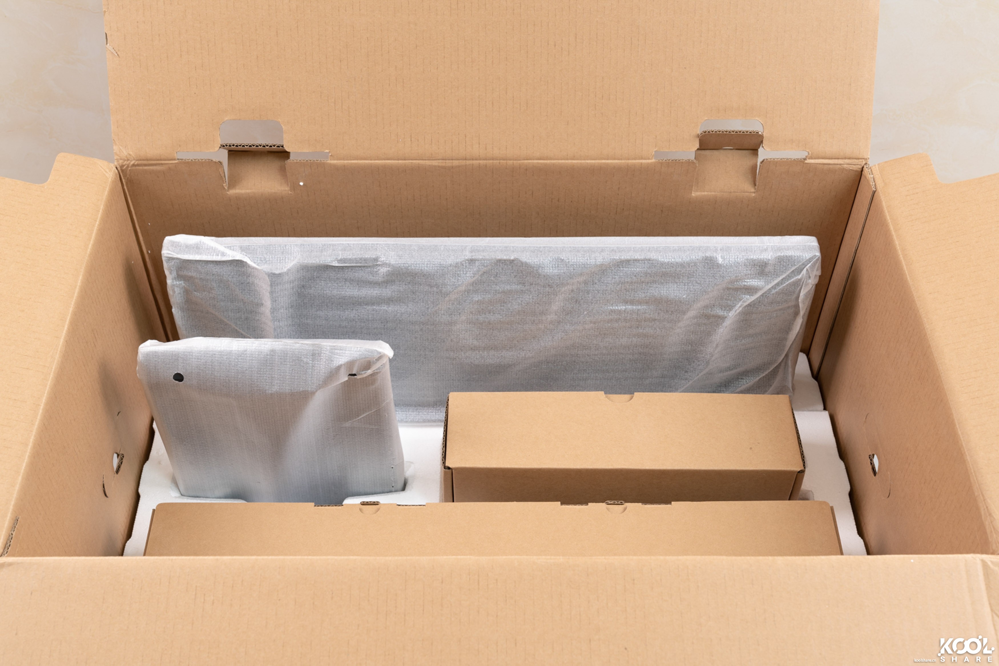 明基benqsw270c显示器,明基sw270c对比imac5k显示器