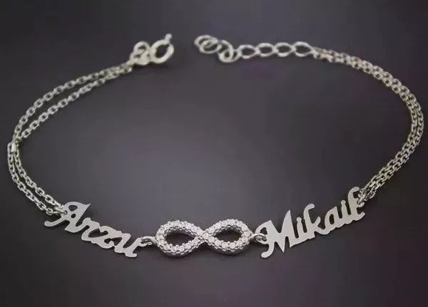 本命年右手戴什么水晶,本命年要戴什么在手上