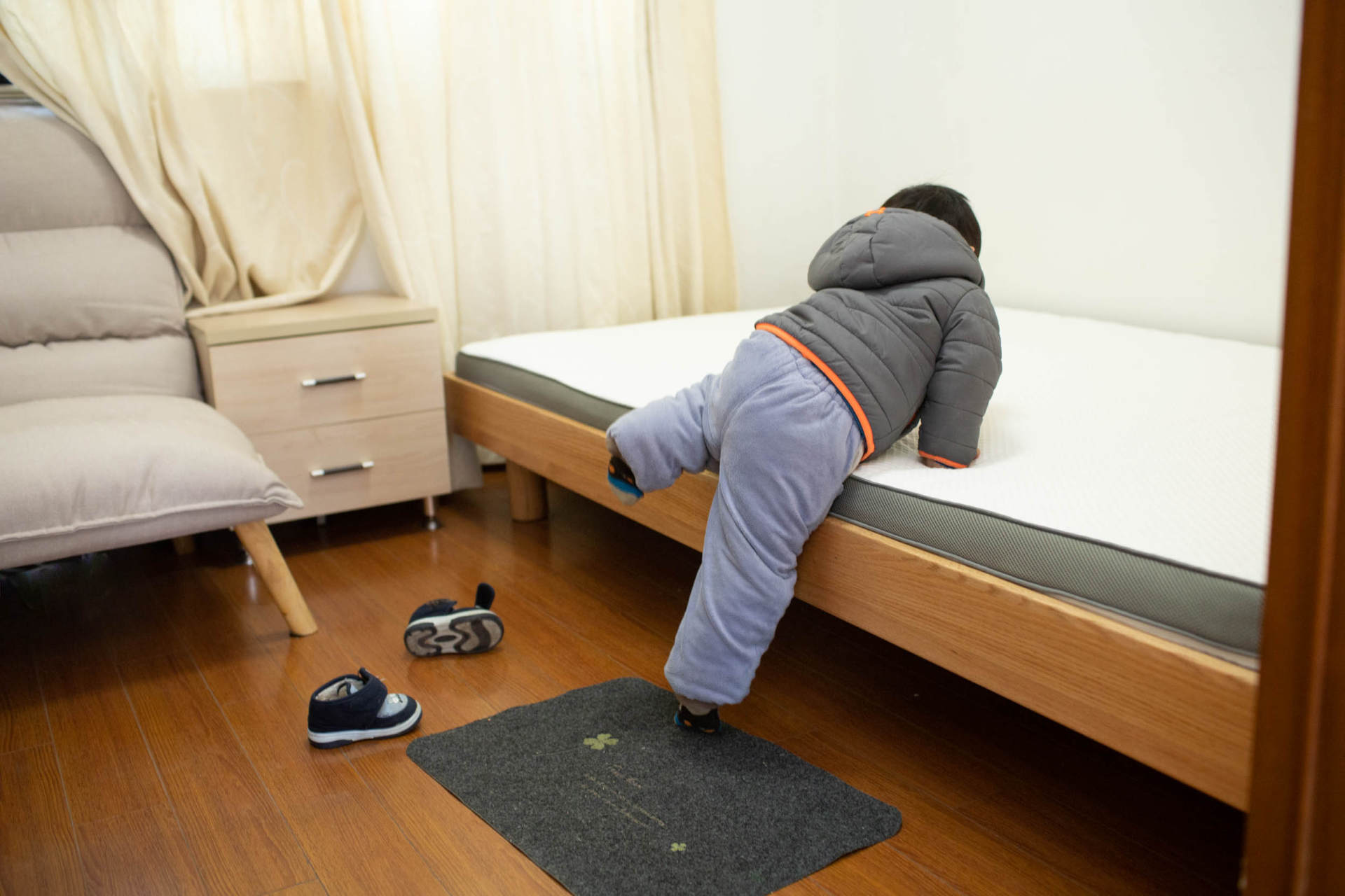 软硬双面床垫,乳胶双面床垫冬夏两用