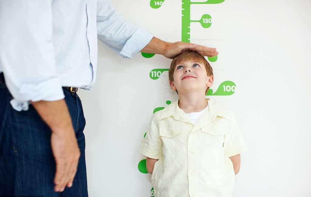 11周岁男孩子长胡子还会再长高嘛,男孩长胡子身高还会长吗