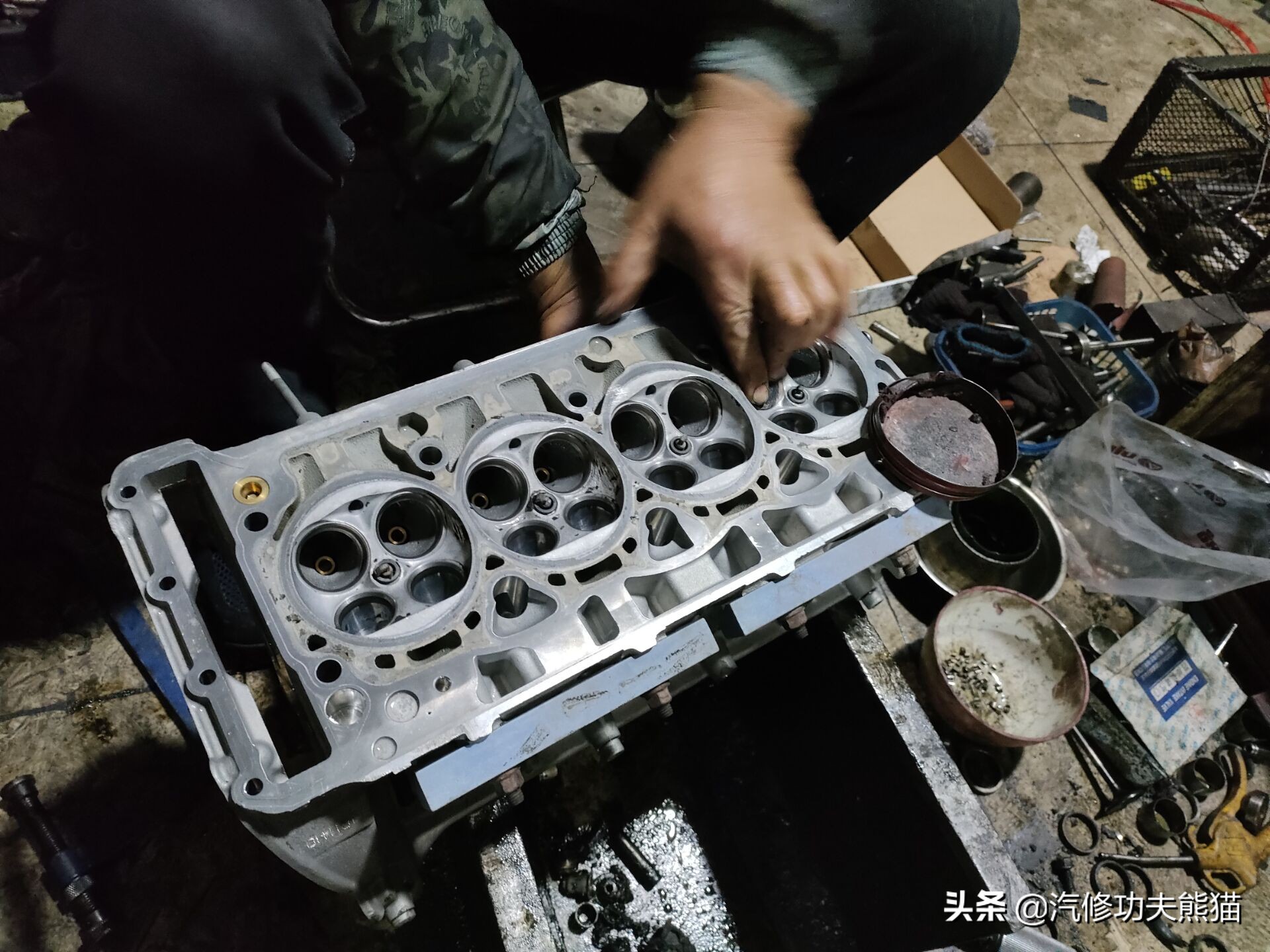 斯柯达昊锐烧机油维修视频,大众斯柯达昊锐1.8t烧机油