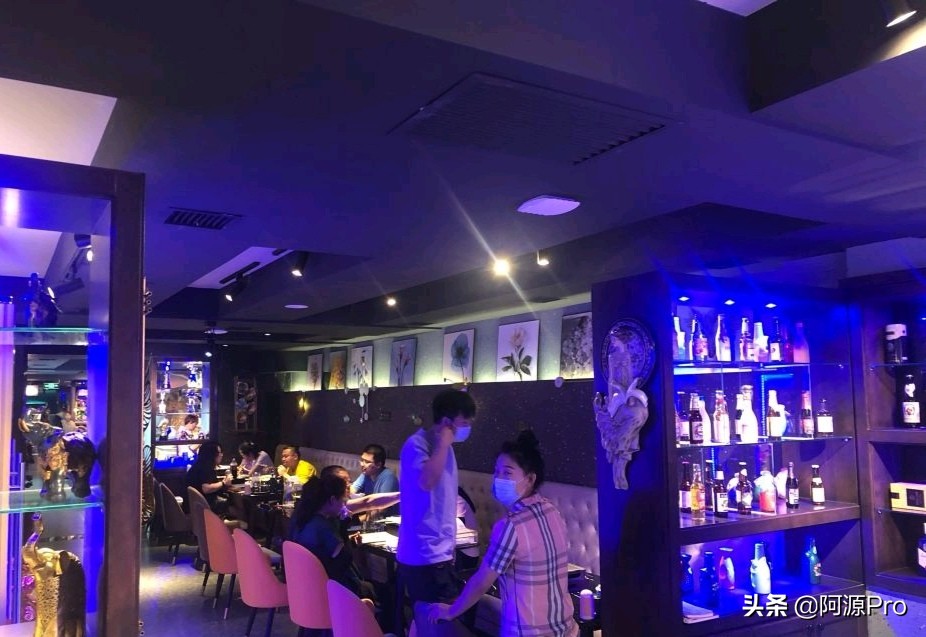 哈尔滨有上百家串店，凭什么他家天天排队，好像吃串不要钱似的！