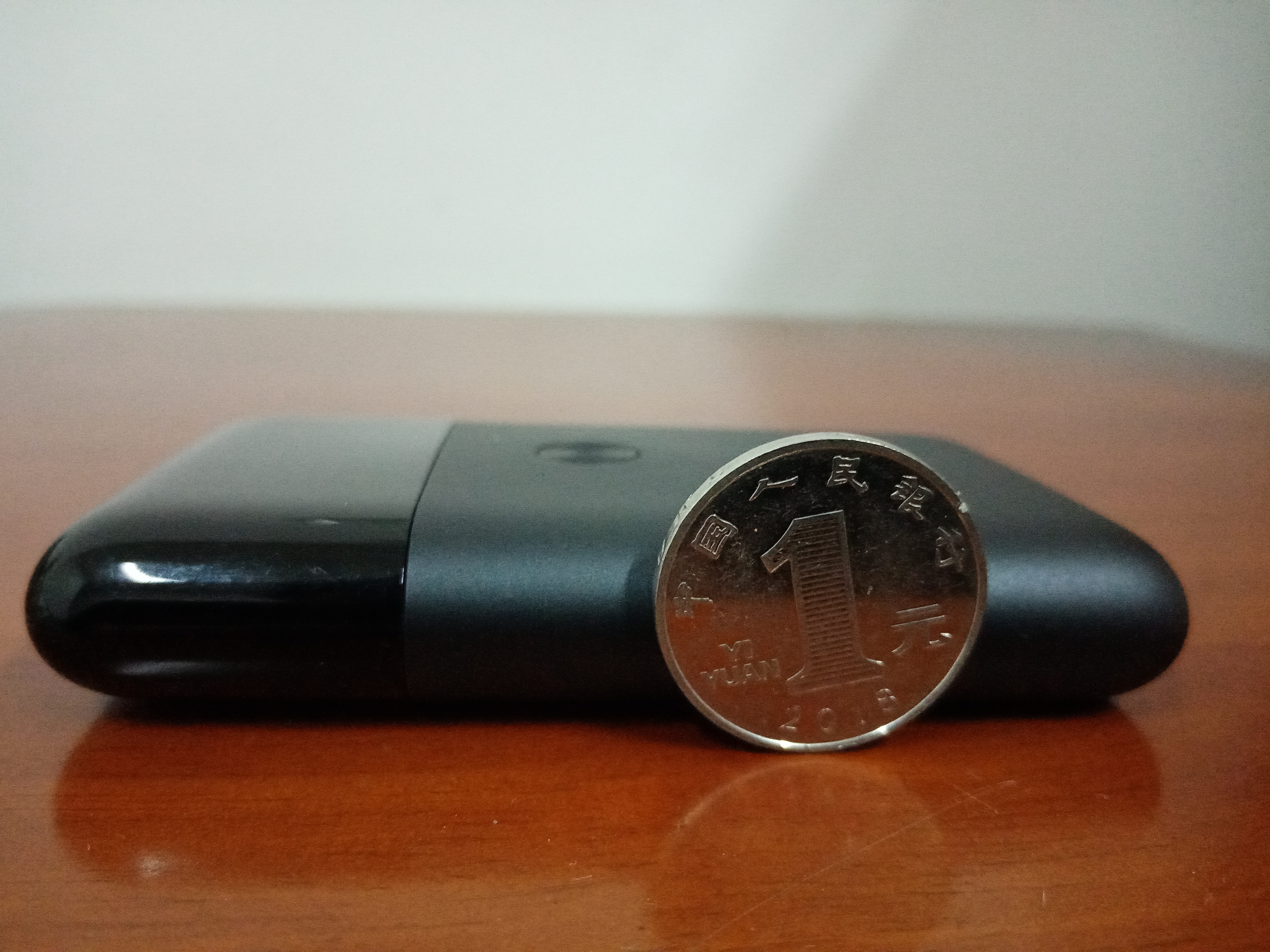 获得if设计奖的熨斗,米家新式剃须刀