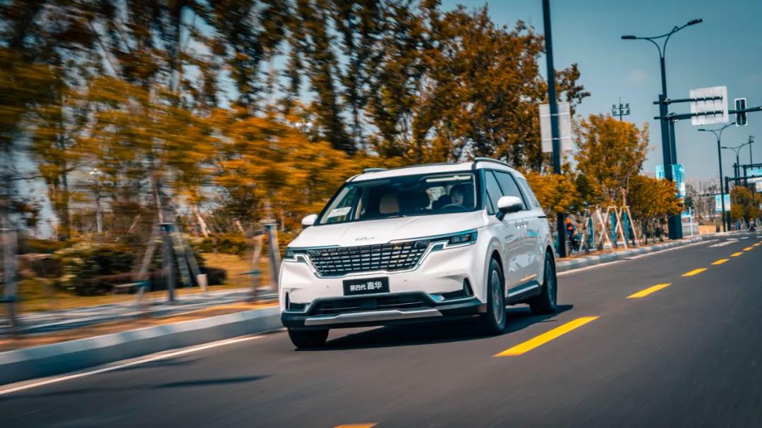 起亚嘉华比库斯途贵,起亚嘉华值不值入手