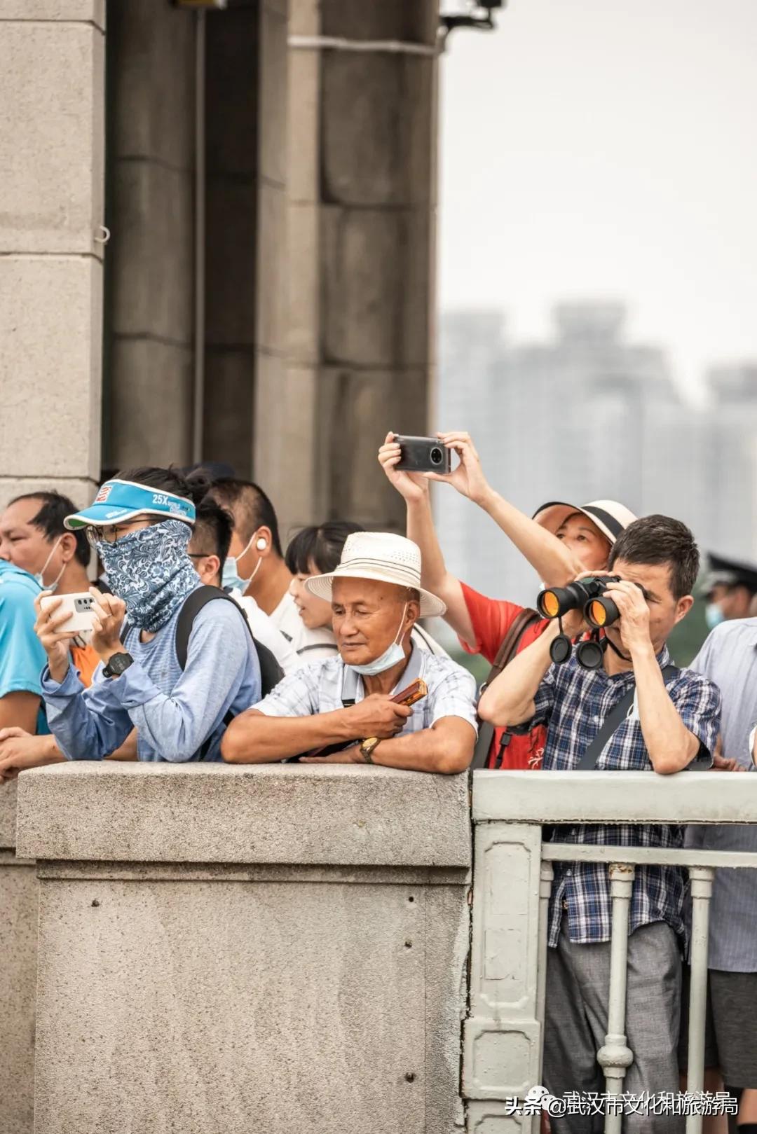 武汉渡江节获奖,3-6岁佩奇
