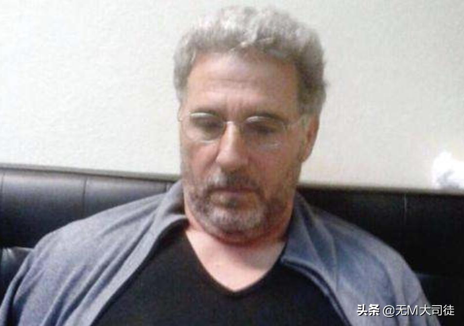 监狱里发生格斗比赛,在监狱里组织一场足球赛