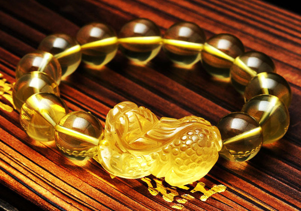 适合佩戴的水晶的功效与作用,戴什么水晶对身体最好