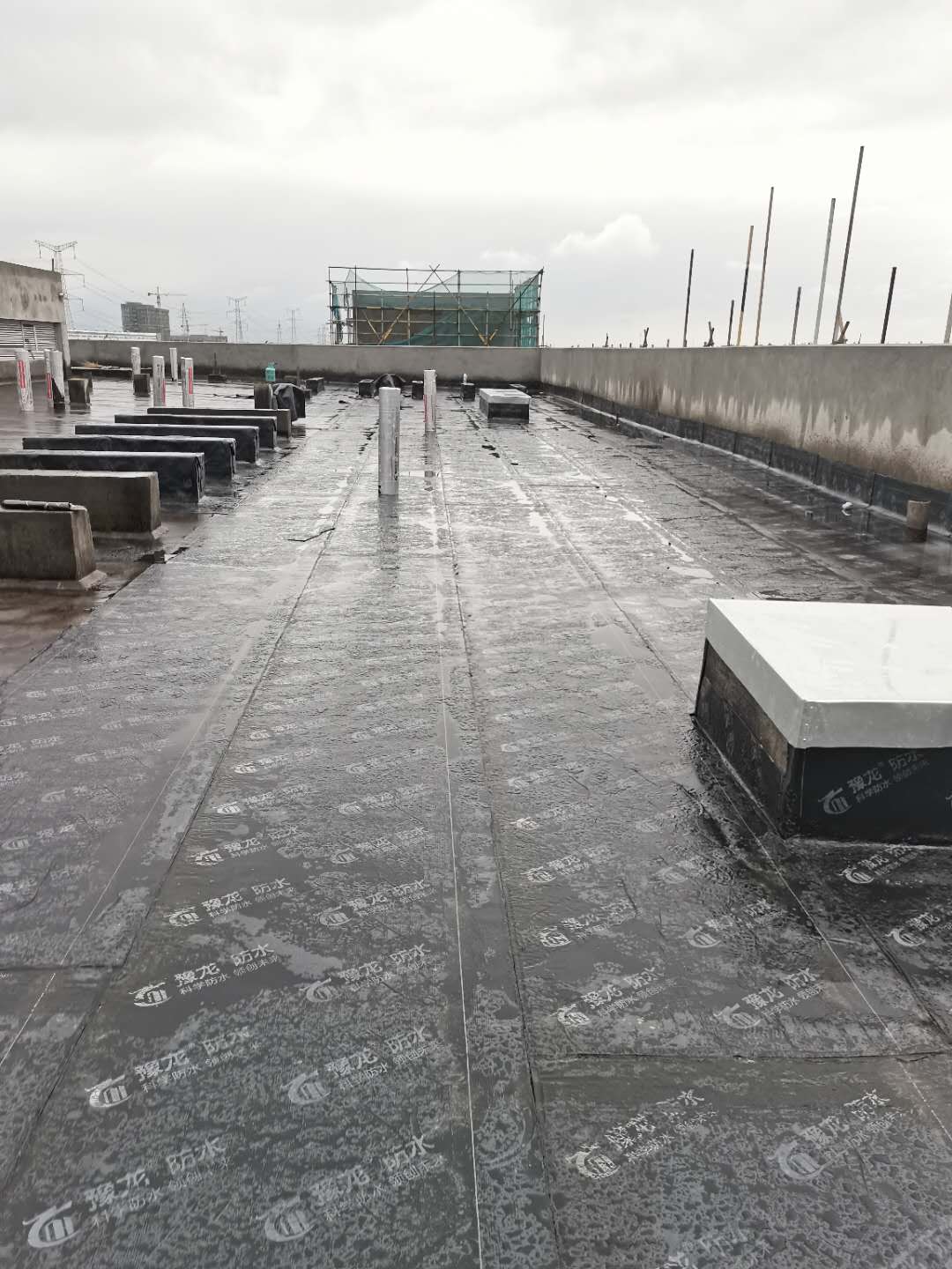 揭阳屋面渗漏水维修,屋面渗漏现象多发生