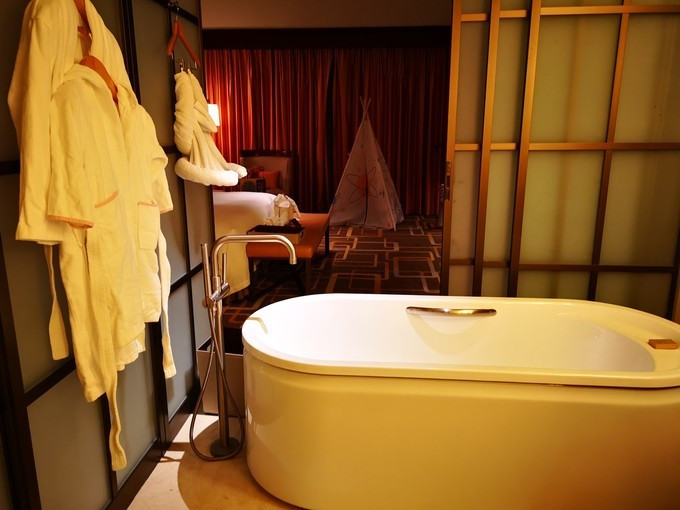 拔草！青岛超亲子海景五星酒店全攻略，春节白菜价，快抢！