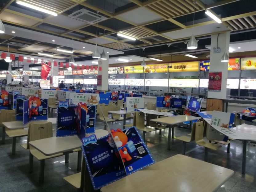 当代大学生的小狗,当代大学生的狗市