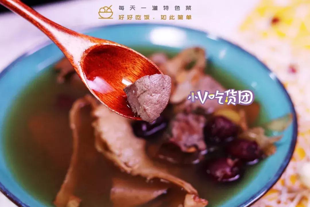 肝火旺喝猪肝汤吗,肝火重还失眠喝点什么茶为好