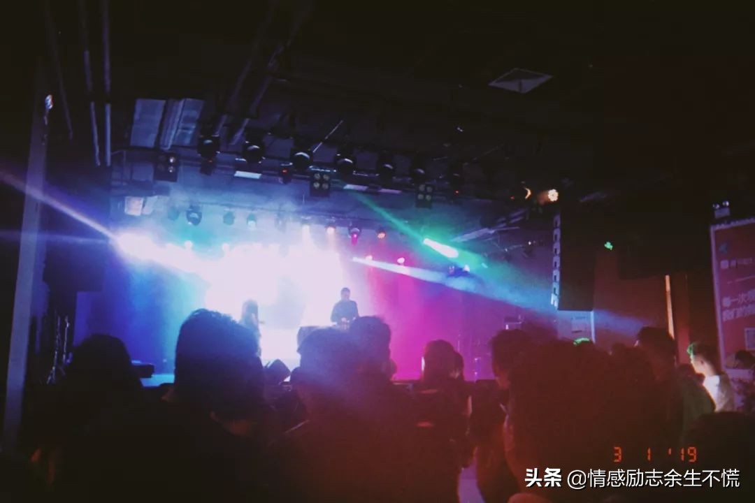 冷漠换来的只是更冷漠,冷漠的背后不只是冷漠