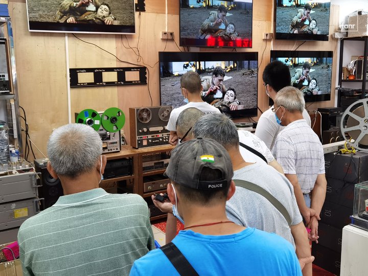 我在旧货市场淘了一天「电子垃圾」，这里是熟男的精神博物馆