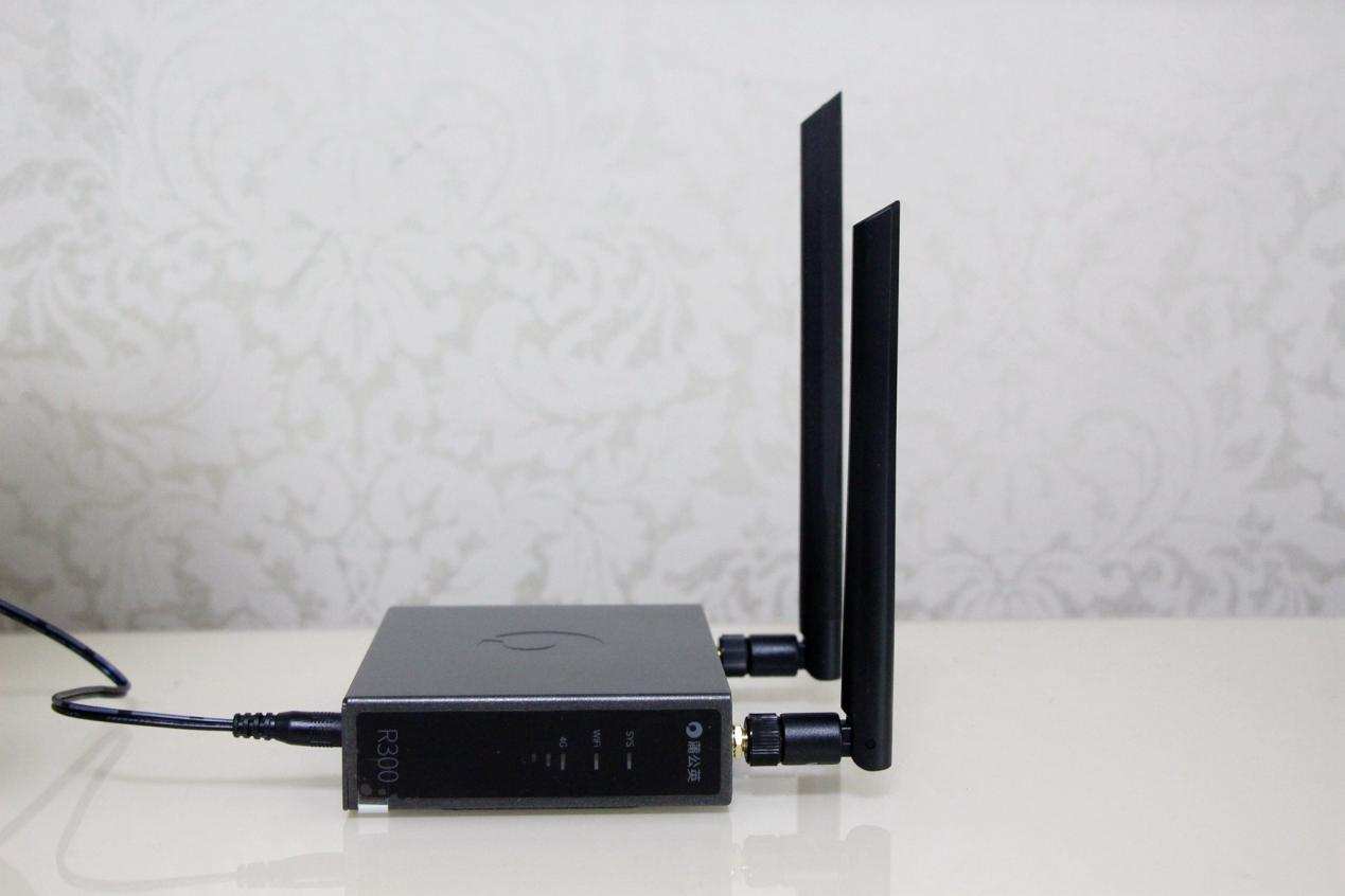 蒲公英4g工业级无线路由器r300,蒲公英4g路由器r300a和r300s