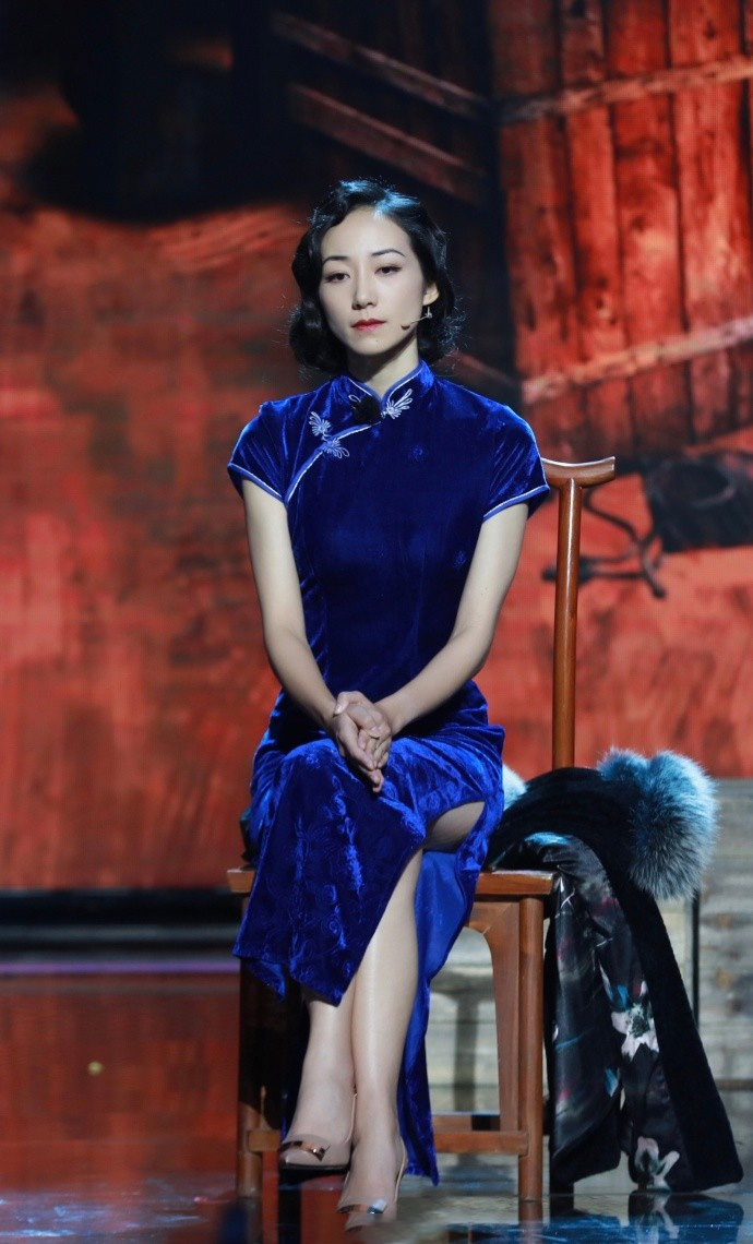 何雯娜梁超夫妻相,何雯娜和老公的婚纱照