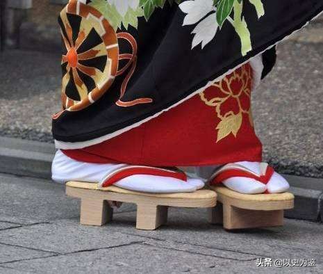 中国古代凉鞋,中国凉鞋是谁发明的