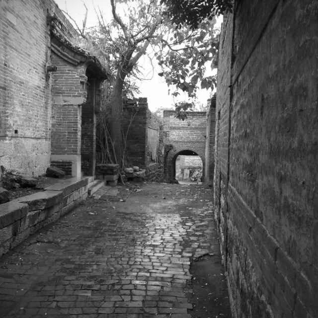 三棱针刺破动脉,三棱针排痘扎多深