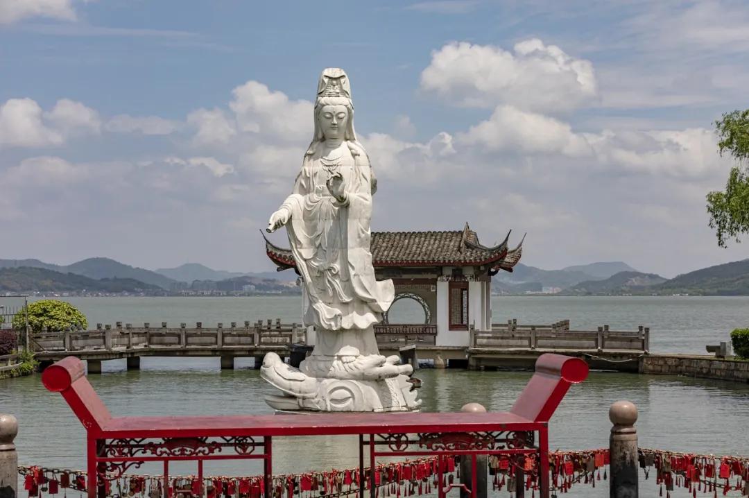 东钱湖为何叫东钱湖,东钱湖是不是人造湖