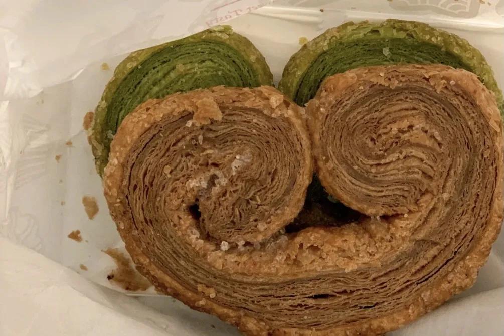 别争了,这条马路才是魔都内卷之王