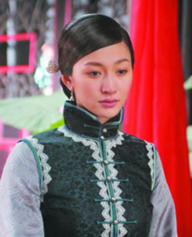 巴金家的深度解析,巴金家反映人物形象的文段