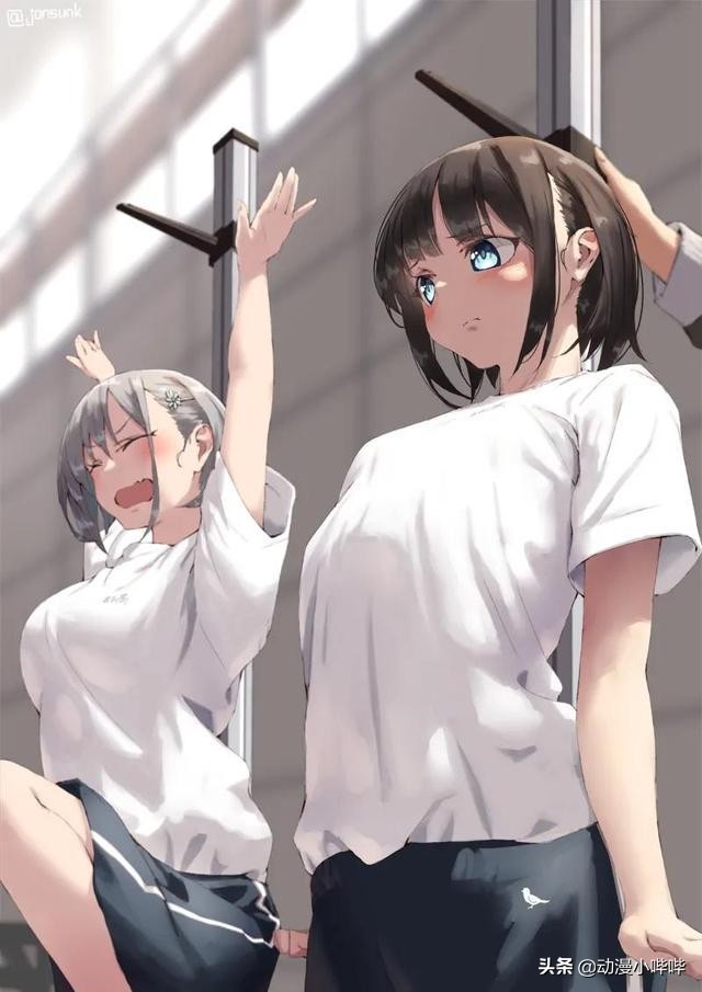 二次元可爱萌妹子秒变肌肉女汉子,二次元运动日常