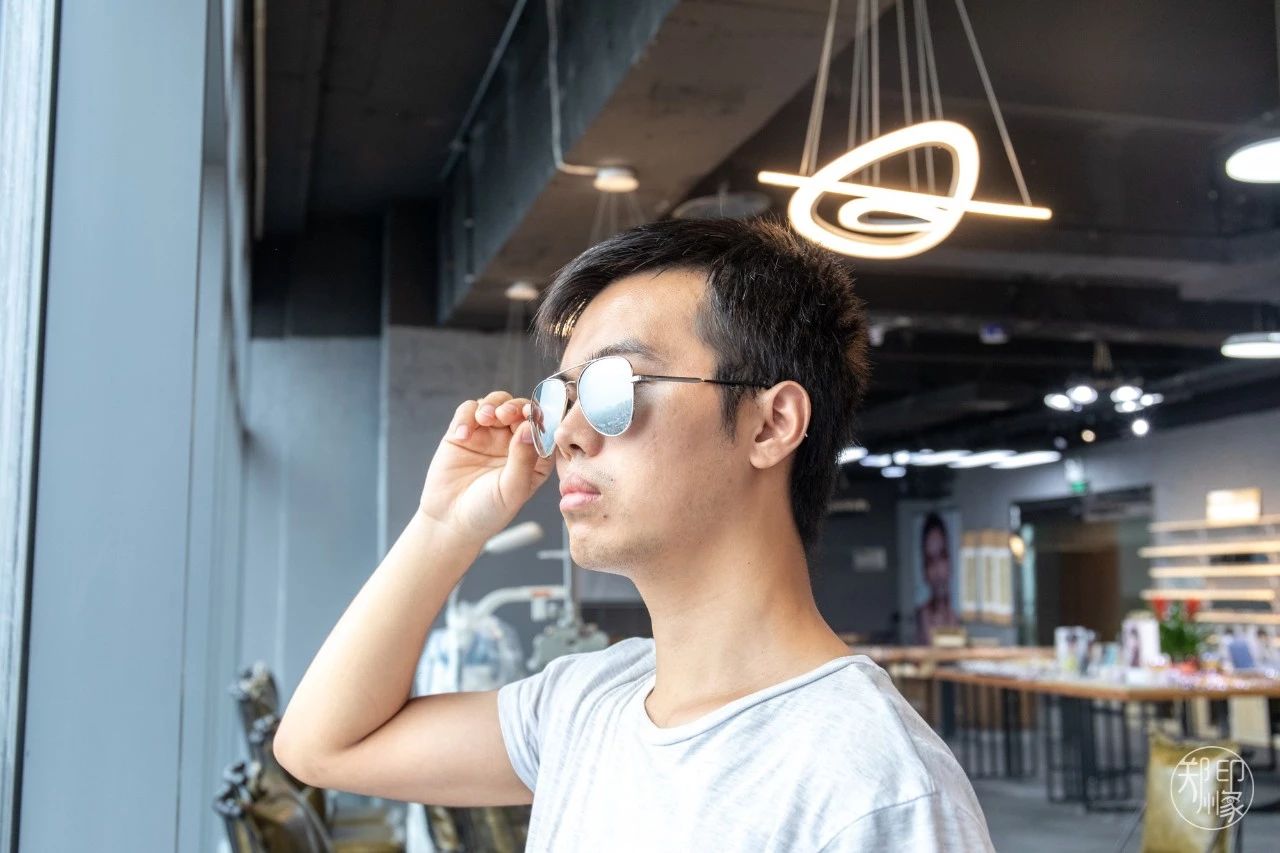 omg新眼镜,omg眼镜推荐