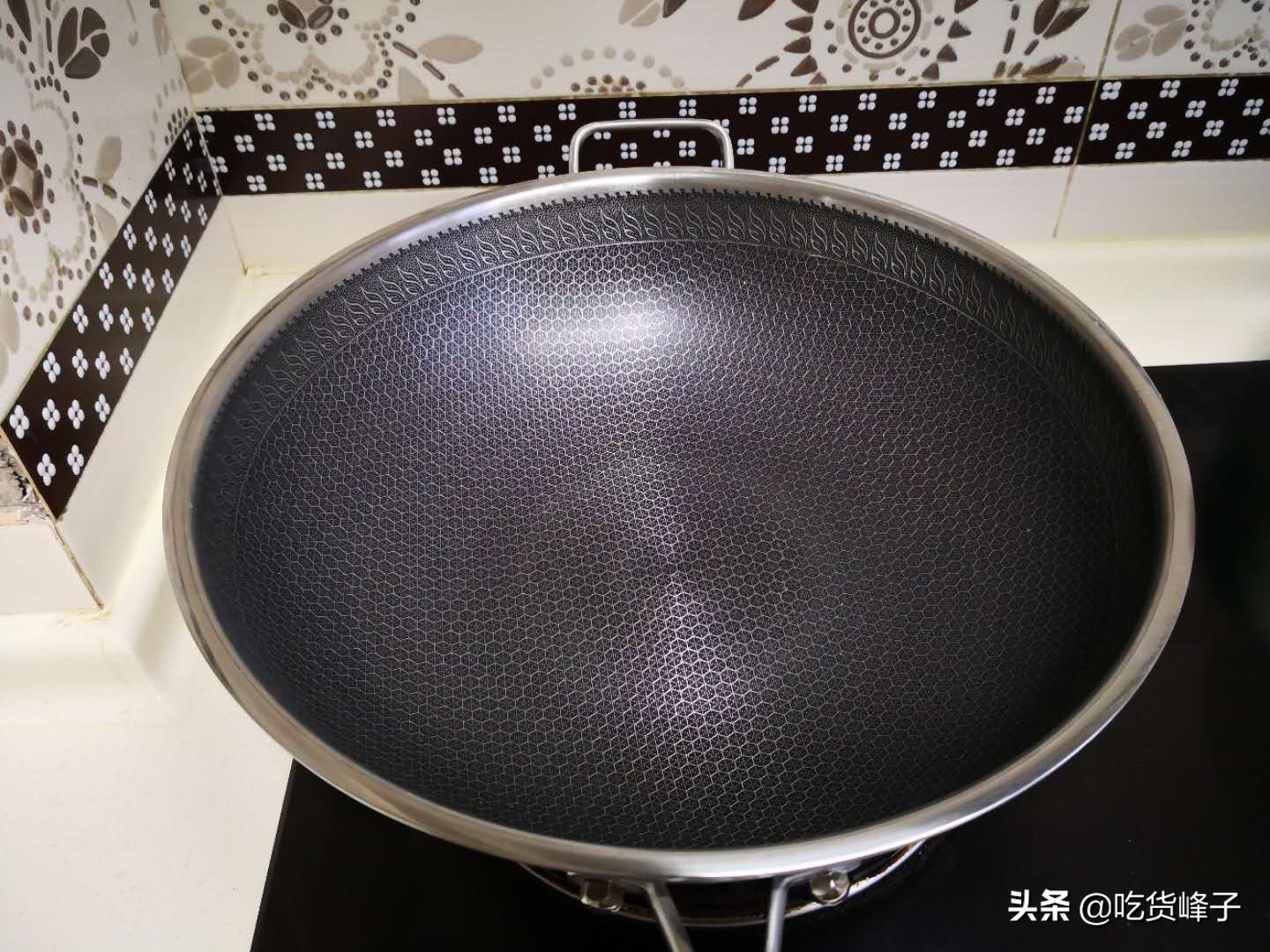 新买的不粘锅正确开锅方法图解,买的不粘锅新锅开锅正确方法