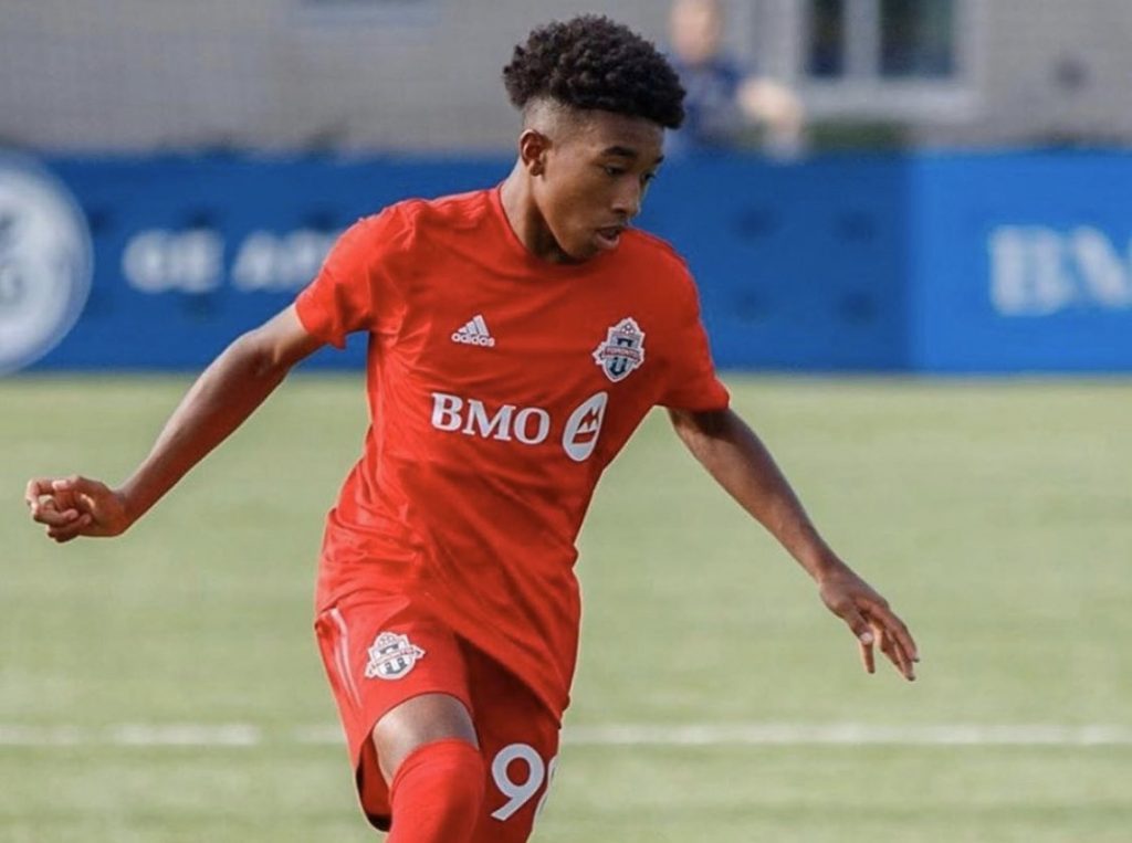 加拿大小将打破世界纪录,加拿大16岁球员最新消息