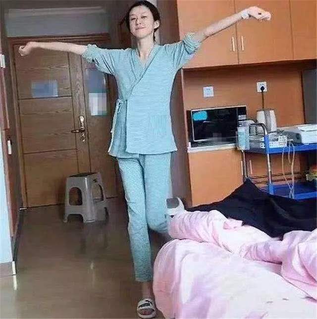 “这孕妇不是一般人”，宫开到二指，在待产室跳舞催生