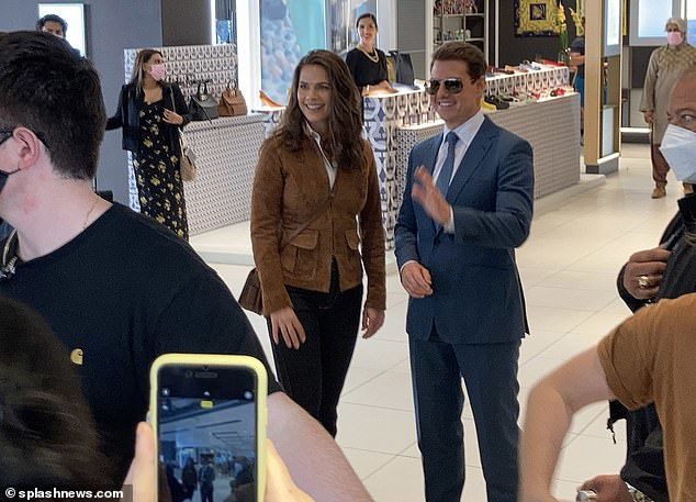 57岁阿汤哥打扮,58岁阿汤哥恋情曝光