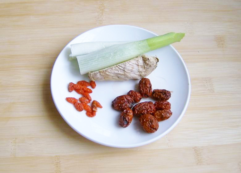 清炖鸡汤有腥味怎么办,炖鸡汤切记三不放的窍门