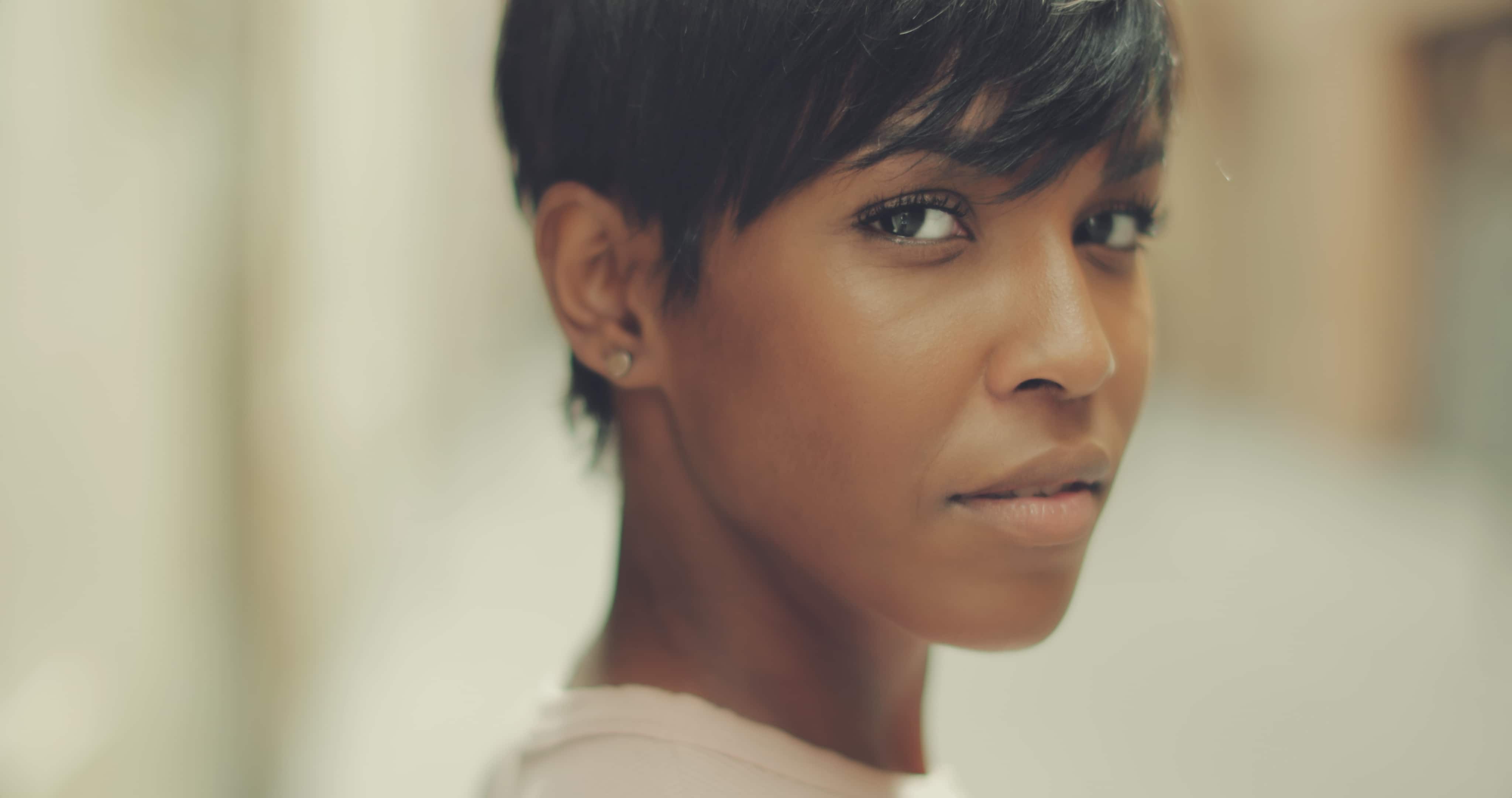 佳能50-1.4镜头值得买嘛,佳能50mm1.4镜头怎么样