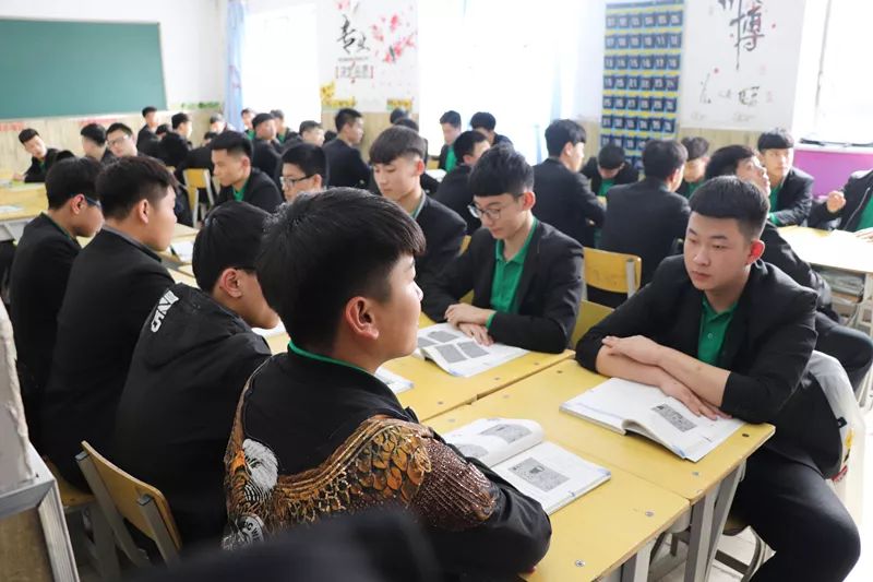 哈尔滨正德学校招初中生吗,哈尔滨正德技术学校招生