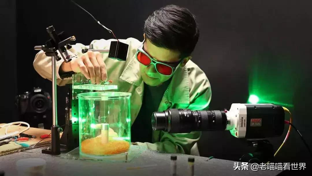 乔布斯大学里的学院好不好,乔布斯上的什么大学