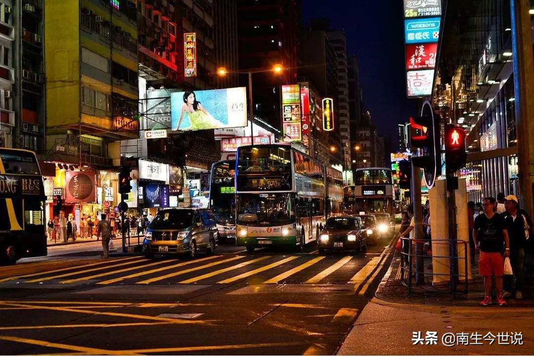 香港月薪10万港币是什么水平,香港人均工资是多少港币