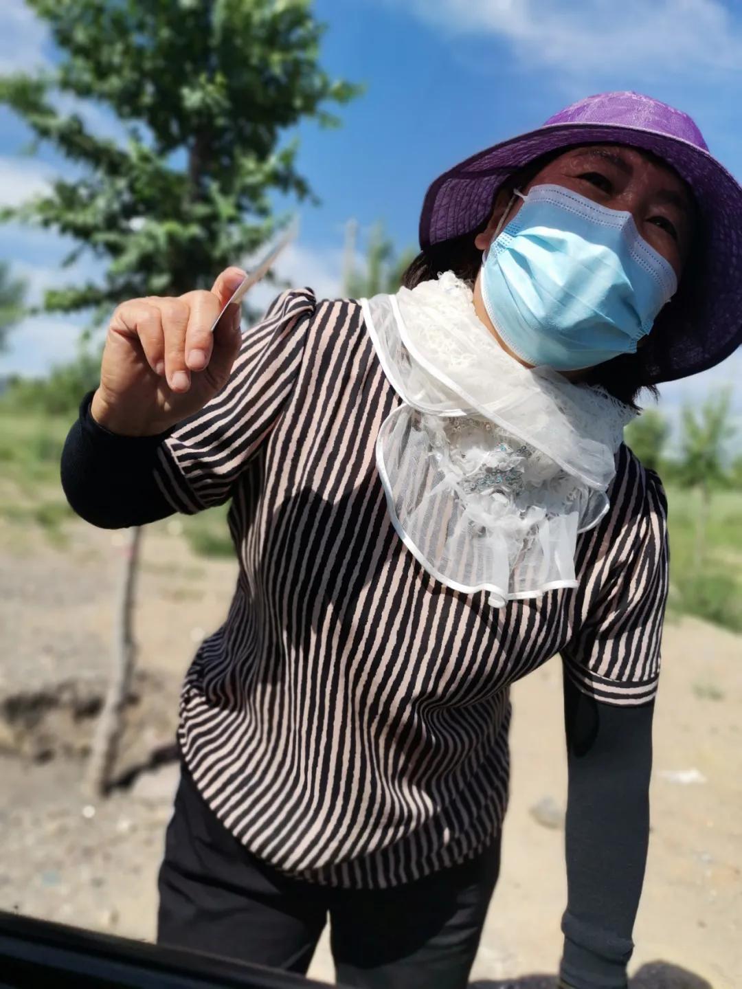 不文明行为随手拍|冒用著名景区名号“拉客”报废车辆用作“冲浪越野”