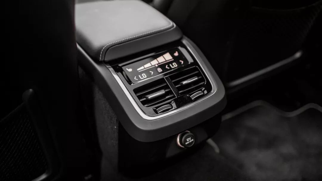 带你领略诗与远方全新沃尔沃v60,试驾沃尔沃v60最新款