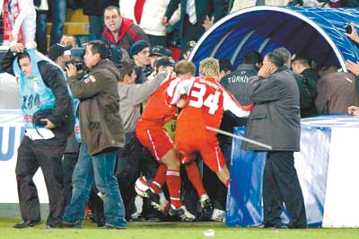 盘点足坛最严重的受伤事件,足坛十大惨案比赛